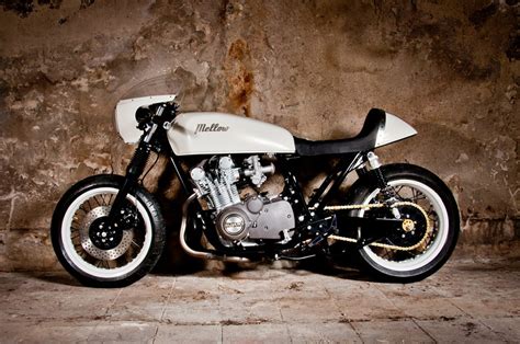 Built For Speed Suzuki GS1000 Cafe Racer Return Of The Cafe Racers