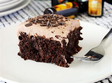 Adults Only Mudslide Poke Cake Just A Pinch Recipes