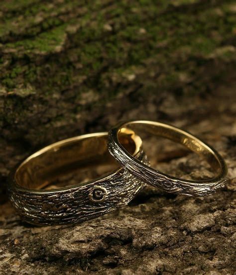 Pin By Oc Ane Moulin On F Tes In Yellow Gold Wedding Band Sets