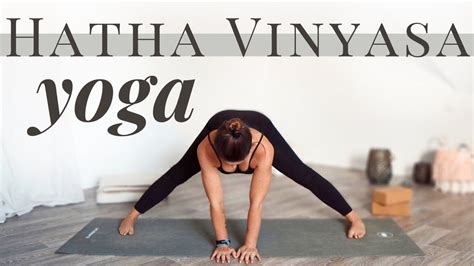 Sanfte Yoga Stunde für Mittelstufe Hatha Vinyasa Yoga 60 Min