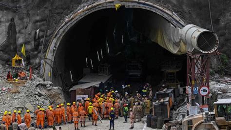 Rescuers Push Pipe Through Uttarakhand Tunnel Debris To Get Trapped Men