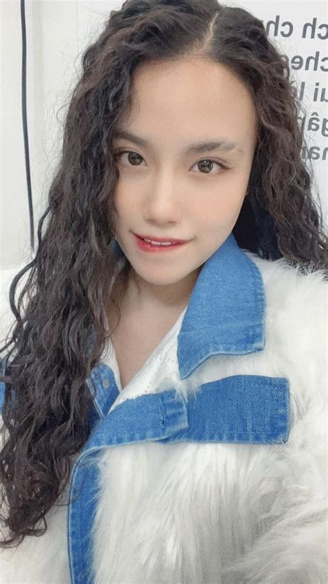 Hình ảnh Linh Miu sexy với những bộ bikini