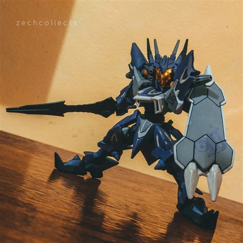 I miss buying and building LBX kits. I hope Bandai will re-release them ...