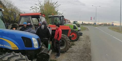 Poljoprivrednici Iz Subotice I Danas U Blokadi Nezadovoljni Odgovorom