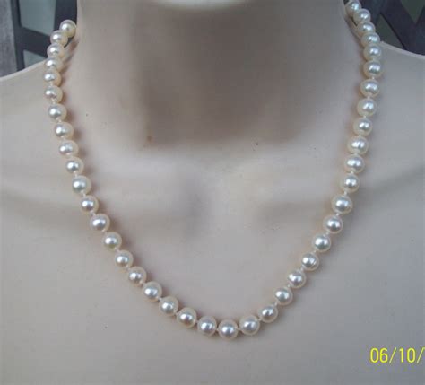 Vintage Pearl Necklace 14k Clasp 1960s Hand Knotted 8mm Etsy