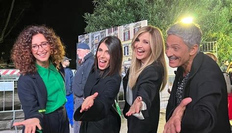 Sanremo 2024 Giorgia Teresa Mannino E Lorella Cuccarini Co