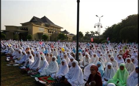 Lebaran Sebentar Lagi Berikut Bacaan Niat Sholat Idul Fitri 2023