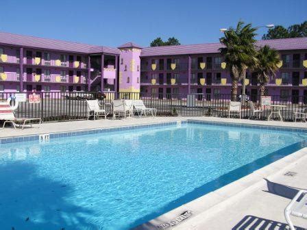 Magic Castle Inn and Suites, Orlando - Compare Deals