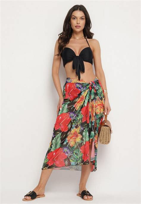 Czarne Bikini Wiązany Biustonosz Majtki Typu Figi Pareo w Kwiaty Folava Born2be