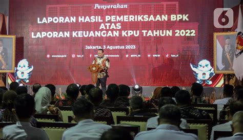 Bpk Serahkan Laporan Hasil Pemeriksaan Keuangan Kpu Tahun 2022 Foto