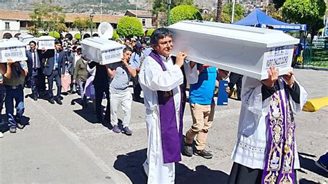 Fiscal A Realiz Una Ceremonia De Restituci N A V Ctimas En Ayacucho