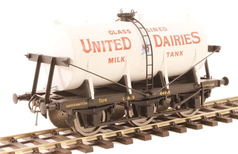 Dapol 7f 031 006 6 Wheel Milk Tanker United Dairies 44018