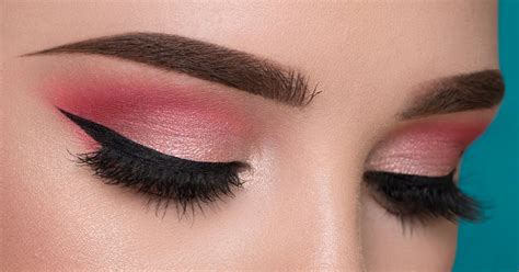 Aprende A Usar El Rosa En Tu Makeup Para Lucir Un Look Romántico