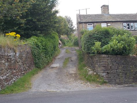 Footpath New Road © Betty Longbottom Cc By Sa20 Geograph Britain