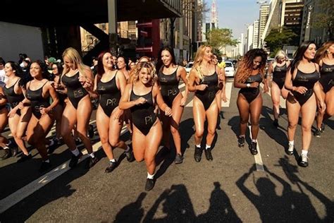 Contestants For Miss Bum Bum 2017 Bares Their Perfect Behinds As They Parade In Streets Photos