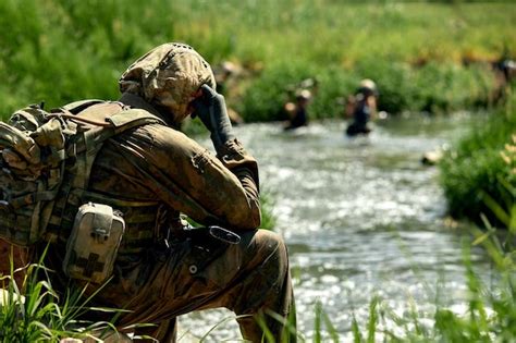 Juego De Soldados En El Campo De Entrenamiento Militar Battle Camp