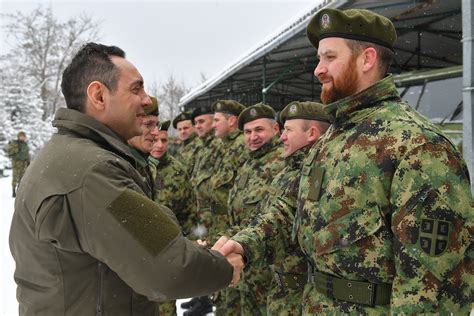 Ministar Vulin Na Bo I Sa Pripadnicima Vojske Srbije Na Bazi Vrapce