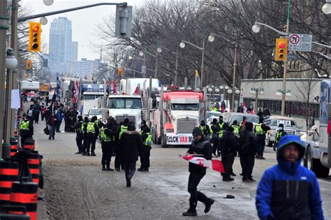 Ottawa businesses face disruptions as protests continue