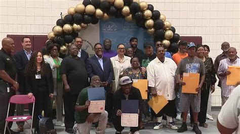 77 Detroit families get their deeds to houses once owned by Land Bank ...