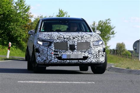 All-New 2022 Mercedes GLC Looks Longer And Flatter In First Spy Shots | Carscoops