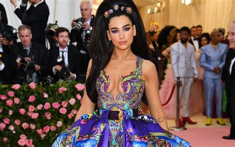 Dua Lipa Y Pen Lope Cruz Ser N Las Anfitrionas De La Met Gala