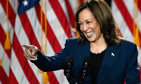 EUA Kamala Harris mantém liderança apertada ante Trump em pesquisa do