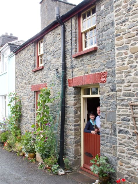 Real Home A Traditional Welsh Cottage Gets A Vintage Transformation In