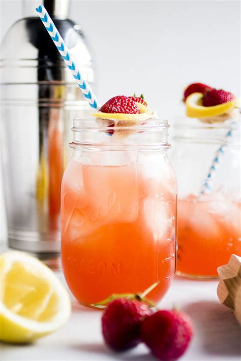 Strawberry Whiskey Lemonade This Easy And Refreshing Strawberry