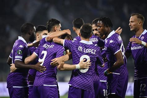 Il Gesto D Amore Della Fiorentina Per Gli Alluvionati 1 000 Biglietti