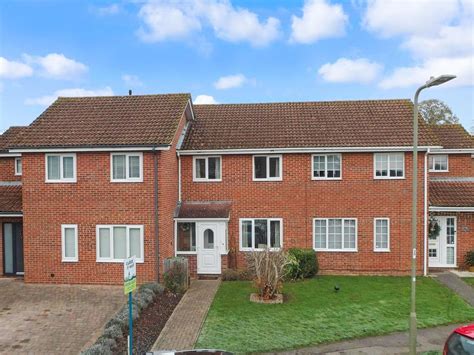 Moggs Mead Petersfield Hampshire 3 Bed Terraced House For Sale 435 000