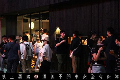 台北立飲酒吧10家盤點！站著喝酒成流行，信義區、圓山花博酒吧爆紅