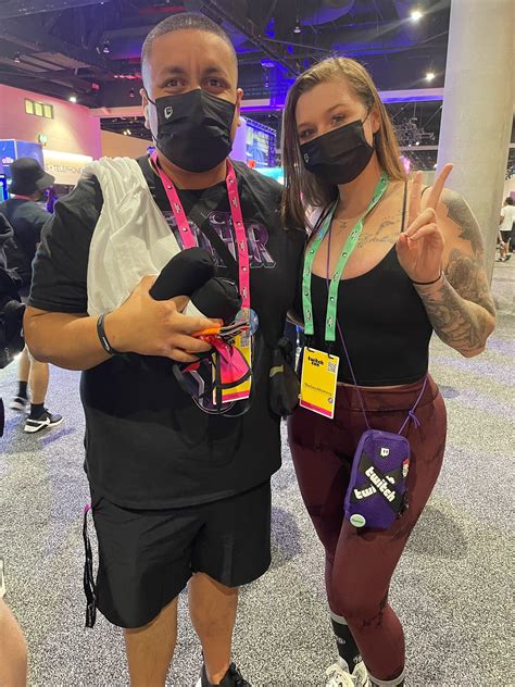 Badassmommy Twitchcon On Twitter Met This Streamer With The Best