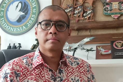 Profil Andi Widjajanto Orang Dekat Jokowi Kini Jabat Gubernur