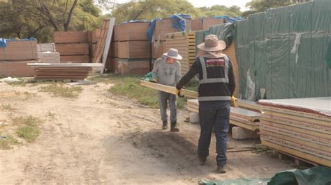 PRONIED gestiona reinicio de instalación de aulas prefabricadas en