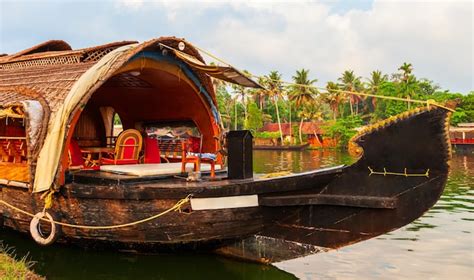 Premium Photo | Houseboat in alappuzha backwaters kerala