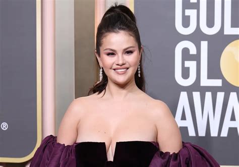 Selena Gomez Parle De La Positivit Corporelle Et De La Lutte Contre La