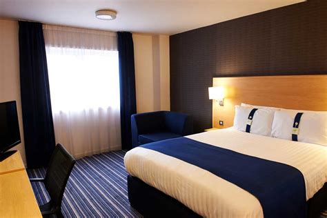 Holiday Inn Express Manchester Airport hotel