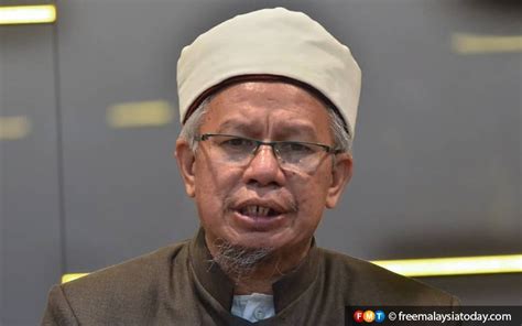 Wajar Semak Semula Fatwa Pemindahan Rahim Kata Bekas Menteri Agama Fmt