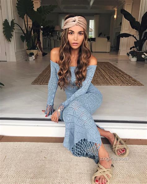 逛个街却惊见时尚辣模「negin Mirsalehi」街拍气质 Negin Mirsalehi女神私房照 秀色女神