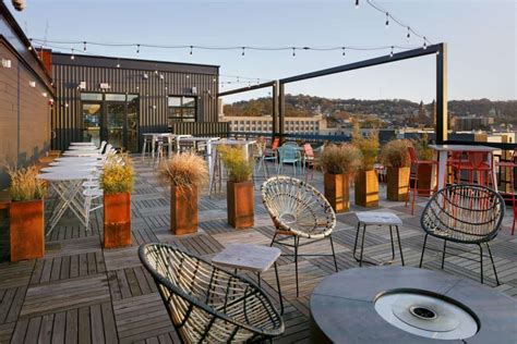 10 Restaurants with Amazing Views and Outdoor Seating