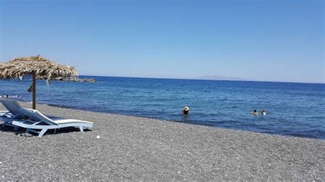 Top 4 things to do in Kamari Beach Santorini - urtrips