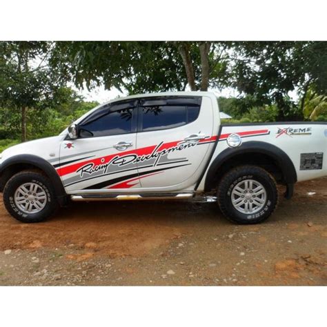 Stiker Mobil Hilux Ranger Navara Dmax Triton Cutting Sticker Mobil