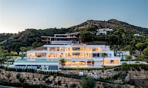 Showstopping Bedroom Modern Mansion In In Benahav S Andalusia Spain