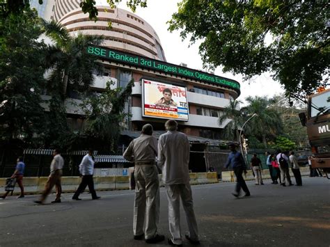 Stock Market Closing उतार चढ़ाव के बाद सपाट बंद हुए बाजार मिड