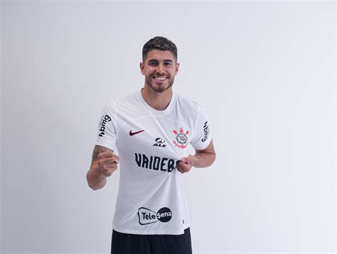 Corinthians oficializa contratação de Pedro Raul para reforçar o elenco