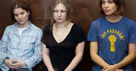 Pussy Riot financiará su defensa con la edición de un libro Infobae