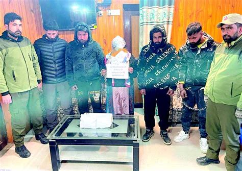 Woman Among 5 Drug Peddlers Arrested In Baramulla Greater Kashmir