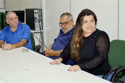 Mais De Servidores V O Prefeitura Reivindicar Melhores Sal Rios