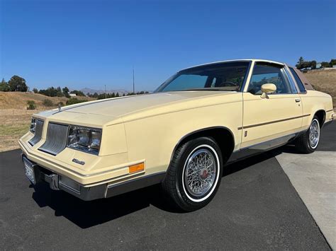 Oldsmobile Cutlass Supreme Coupe Brown Rwd Automatic Brougham For