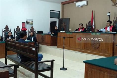 Jaksa Tuntut Mantan Bupati Katingan 12 Tahun Penjara ANTARA News